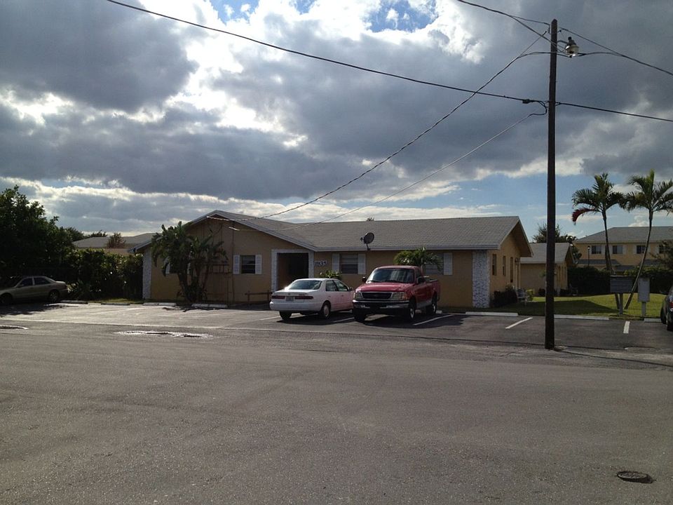 2nd image of 1917 Alice Ave #D