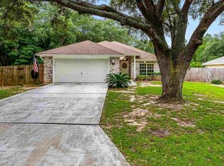 6713 Summit Dr, Milton, FL 32570