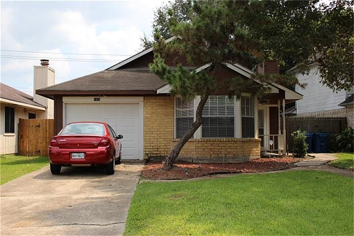 1st image of 1921 Greenwood Dr
