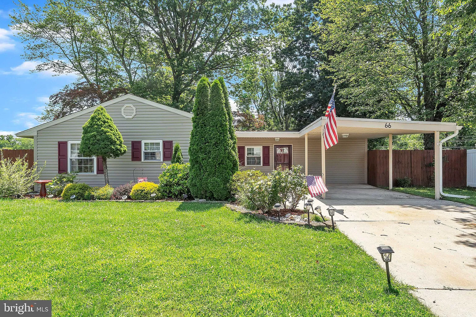66 Yellowood Dr photo 1