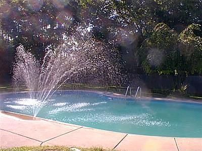 4th image of 8901 Treeland Ln