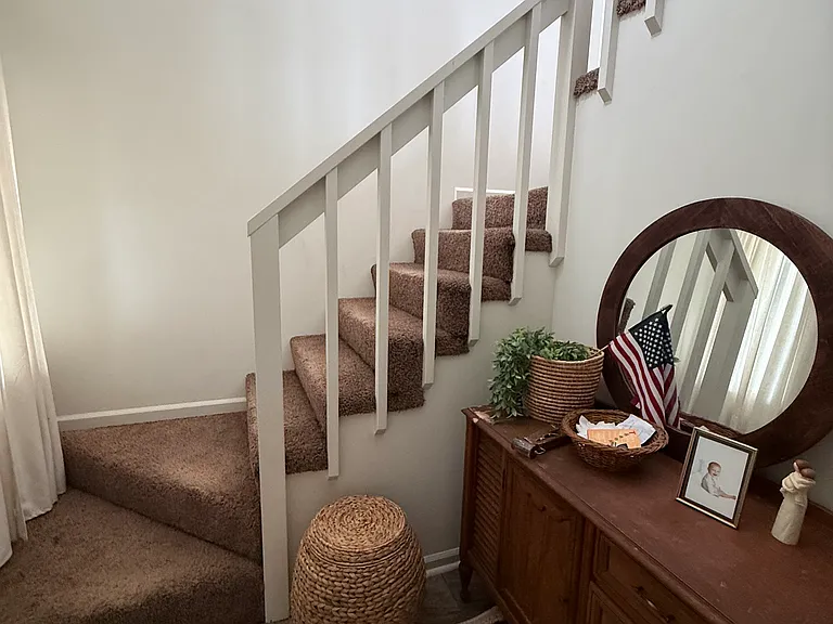 139 Woodfield Pl — Photo 3