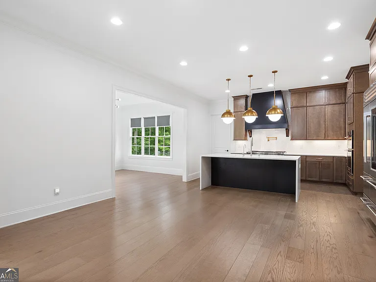 2045 Kent Ct — Photo 24