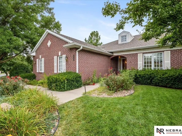 3539 Cape Charles Rd E, Lincoln, NE 68516