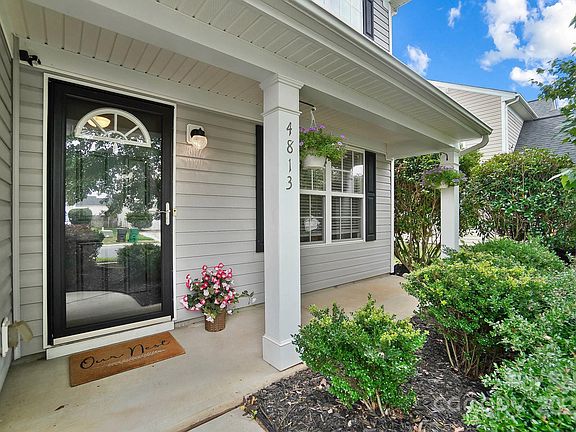 3rd image of 4813 Stowe Derby Dr