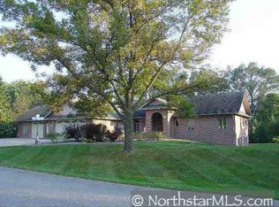 2137 Clinton Dr S, Winona, MN 55987