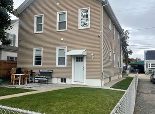149 Hunts Ave, Pawtucket, RI 02861