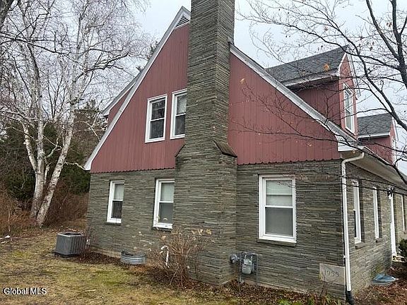 3rd image of 118 Putnam Road