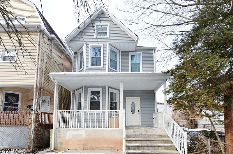 1st image of 839 S 15Th St