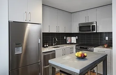 Rented by R New York