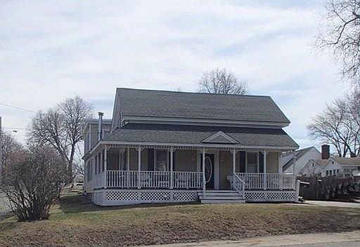 2nd image of 62 Mount Vernon St