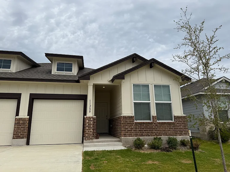 1126 Stone Valley Rd #B — Photo 2