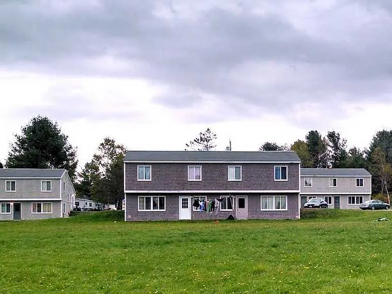 6 Meadowbrook Rd #11 — Photo 1