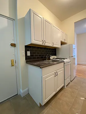 Rented by Waverly Realty Associates | media 46