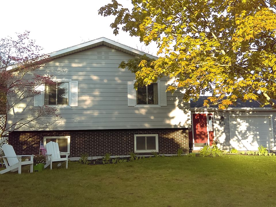 1st image of 672 Meadow Dr