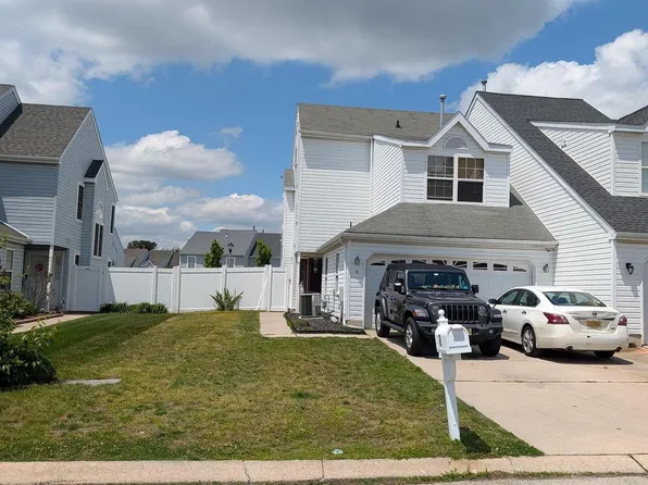 18 Dis Ct, Sewell, NJ 08080