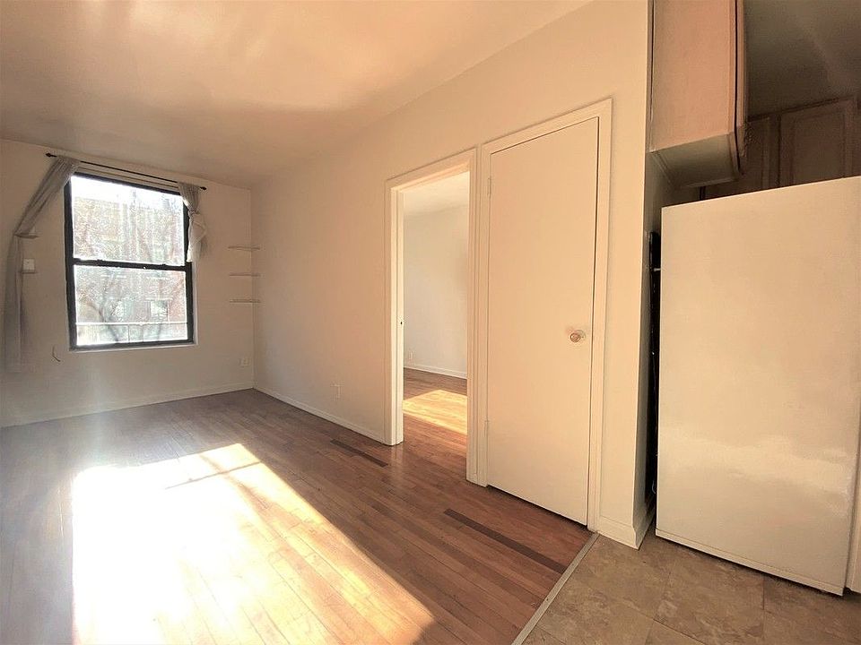 1st image of 221 W 22nd St APT C2