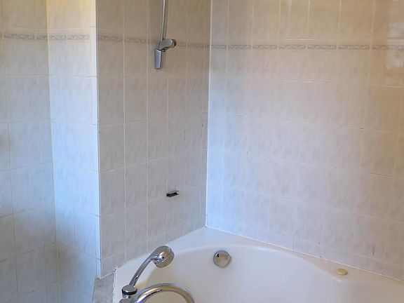 5th image of 257 Columbia St #2