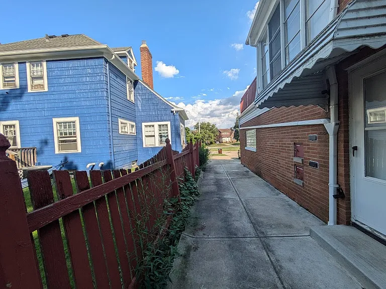 6234 N Canterbury Rd #UPSTAIRS — Photo 38