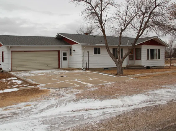 141 Main St, Vivian, SD 57576