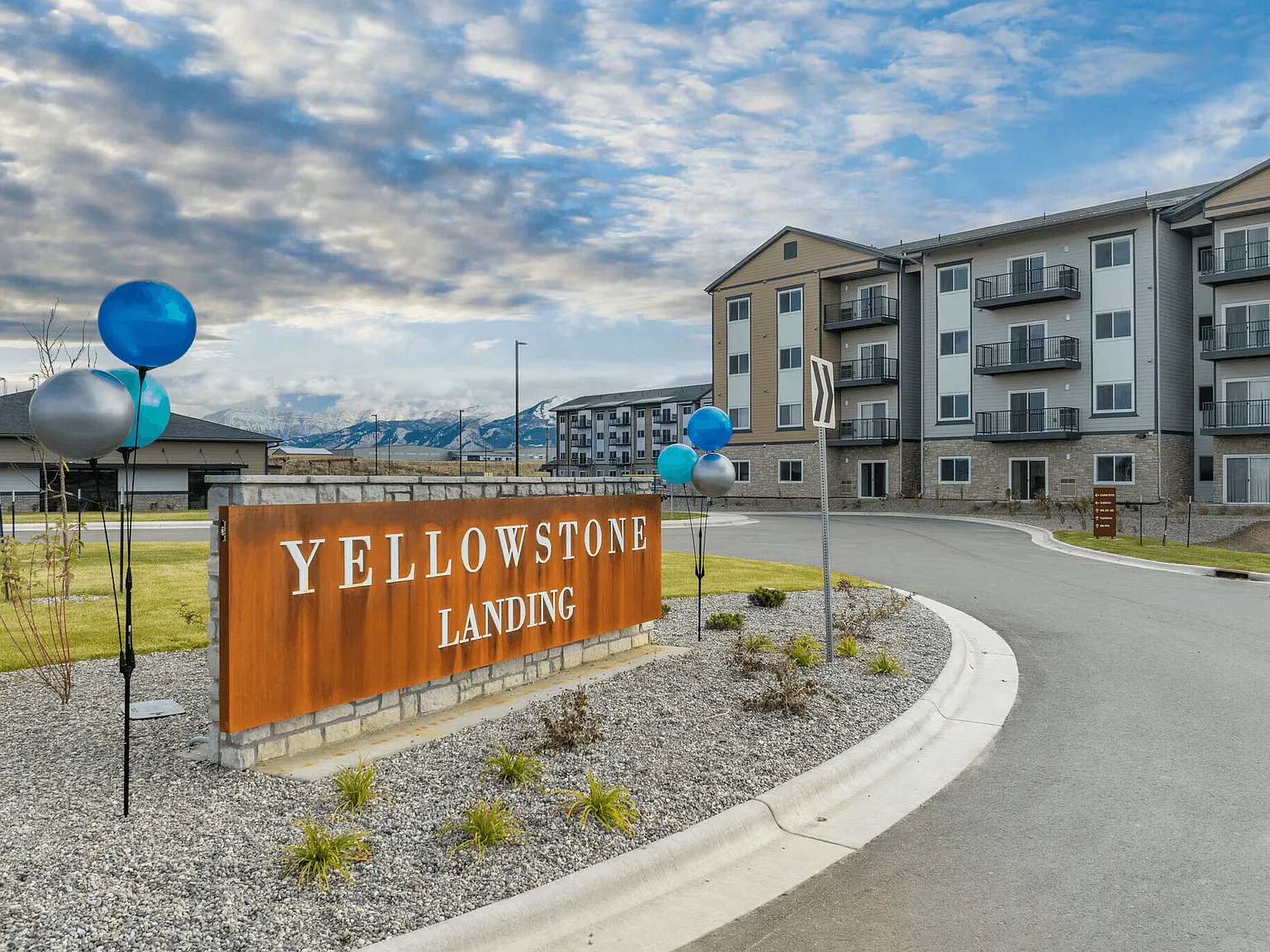 Yellowstone Landing — Photo 1