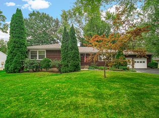 723 S Park Dr, Chesterton, IN 46304