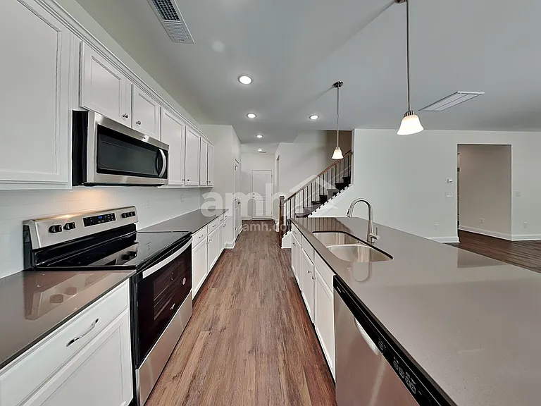 13018 Redwind Dr — Photo 3