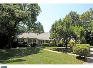 924 Oak Ridge Rd, Bryn Mawr, PA 19010