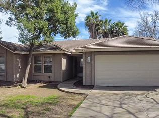 1822 N Thomas Ct, Visalia, CA 93292