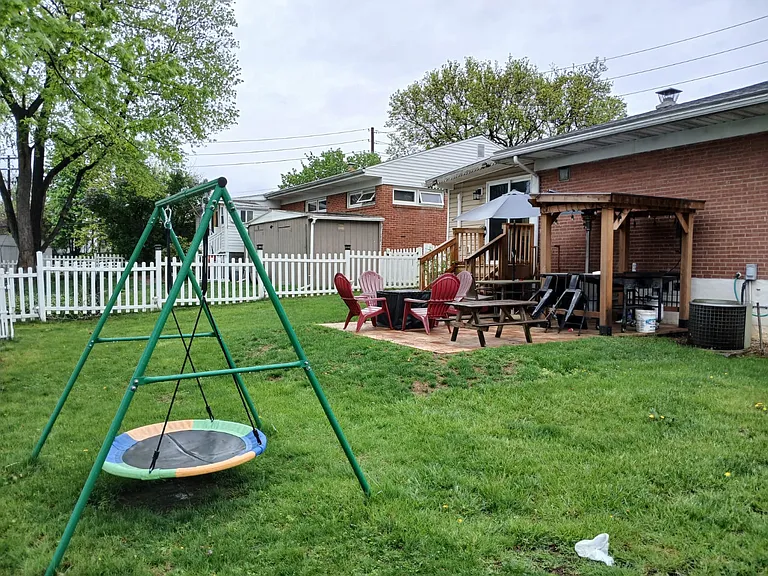 1708 Cornell Rd — Photo 3