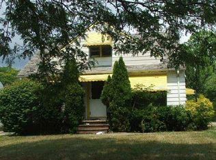 14909 James Ave, Maple Heights, OH 44137