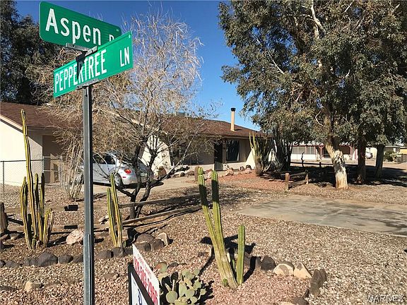 2nd image of 8081 S Aspen Dr