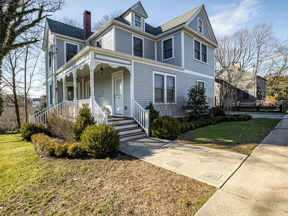 863 Main St 2R, Greenport, NY 11944 Zillow