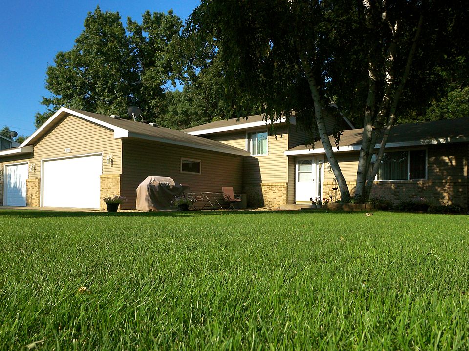 1st image of 13808 E Wellington Cres
