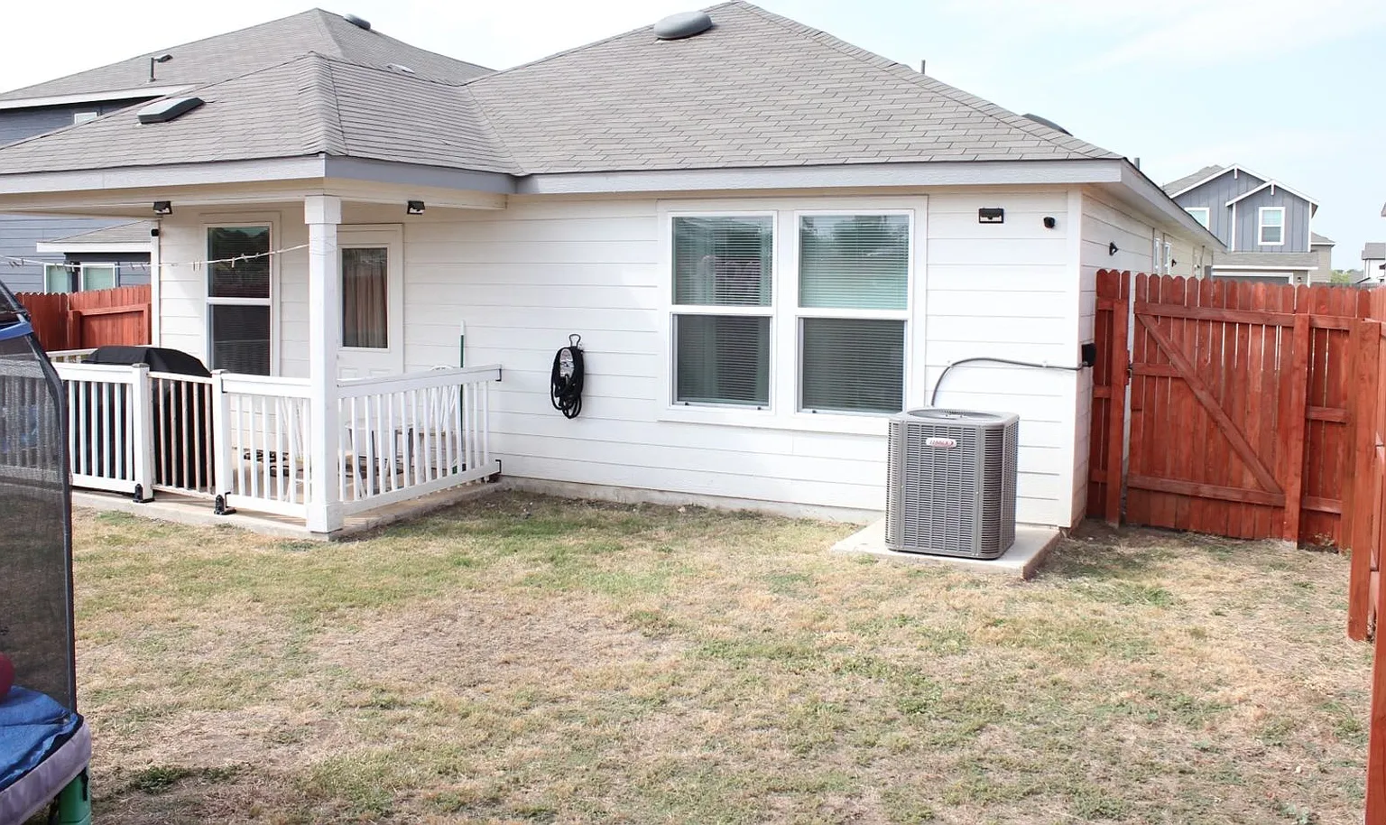 Spacious San Antonio Home Near JBSA | Solar Savings & Flex Room — Photo 4