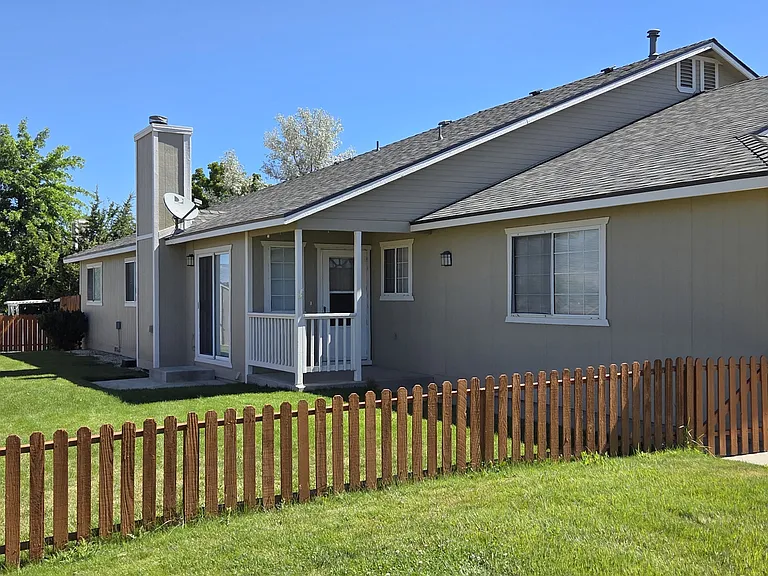 1286 Chardonnay Dr — Photo 1