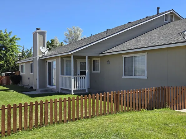 1286 Chardonnay Dr, Gardnerville, NV 89460