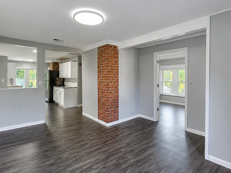 158 Chapel St #3 — Photo 8