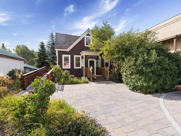 10069 W River St, Truckee, CA 96161