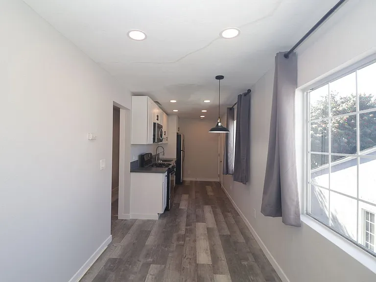 4239 Swift Ave — Photo 35