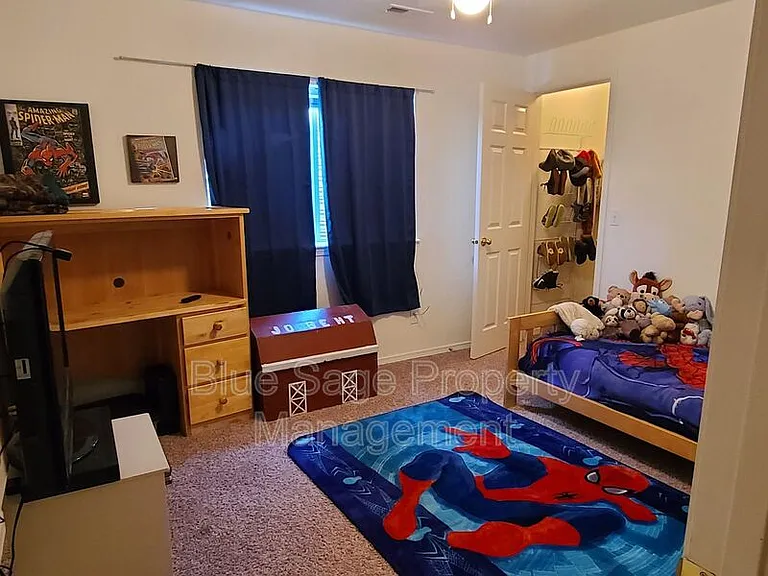 1712 W Durham Dr — Photo 12