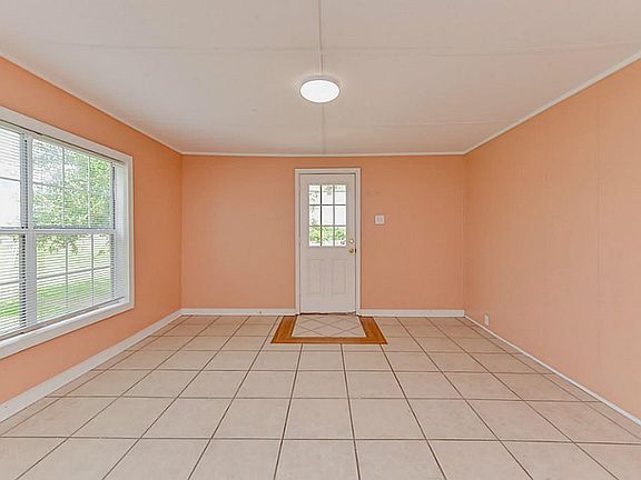 5th image of 2331 Broadway St