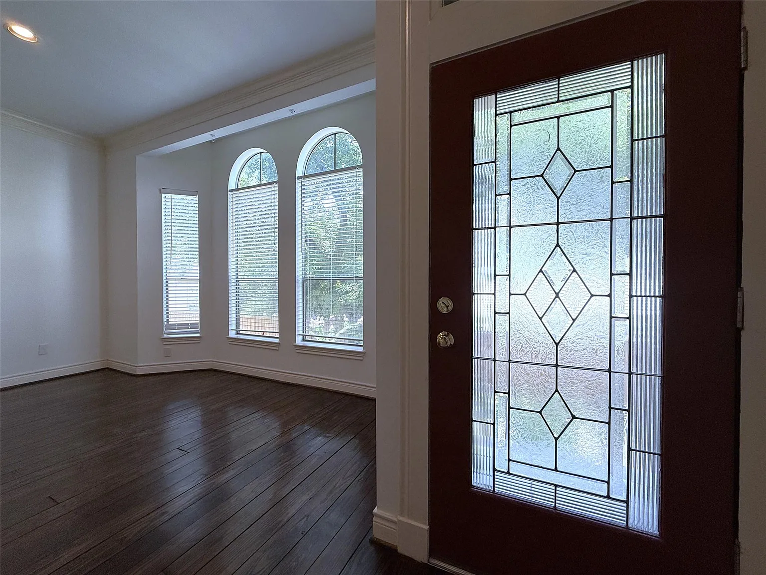 3 bed, 2.5 bath, 2313 sqft, $2,850 — Photo 4