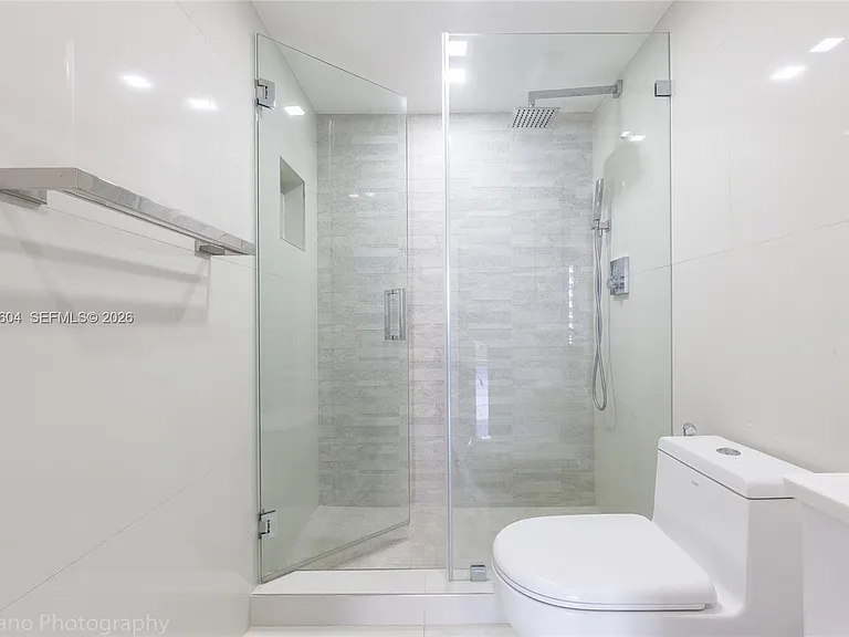 5555 Collins Ave #9U — Photo 27