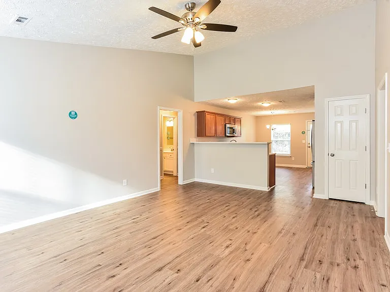 4002 Deer Run Trce — Photo 3