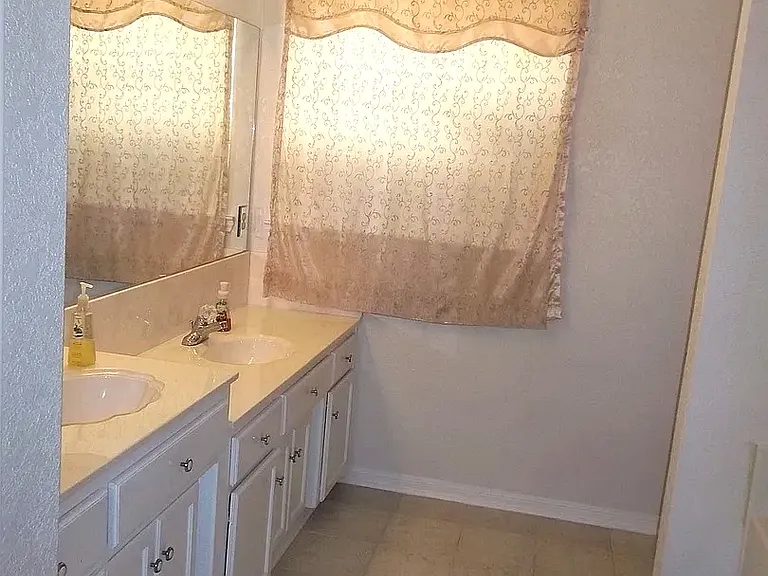 2703 Kinney Dr — Photo 11