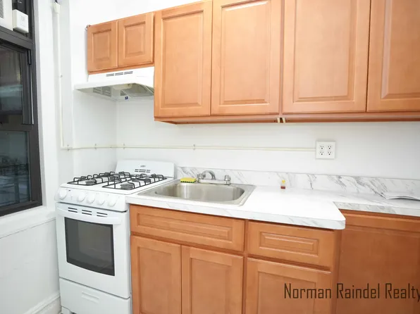 1751 67th Street image 7 of 16