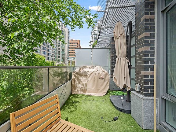 5th image of 1283 Howe St #503