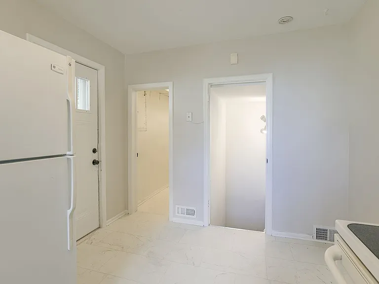 1003 S 42nd St — Photo 5