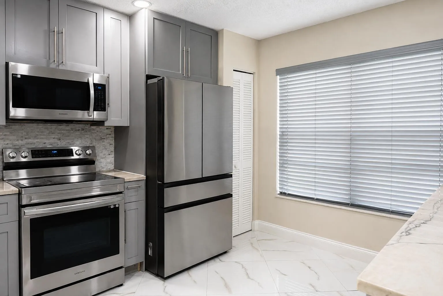 3 bed, 2.0 bath, $2,850 — Photo 4